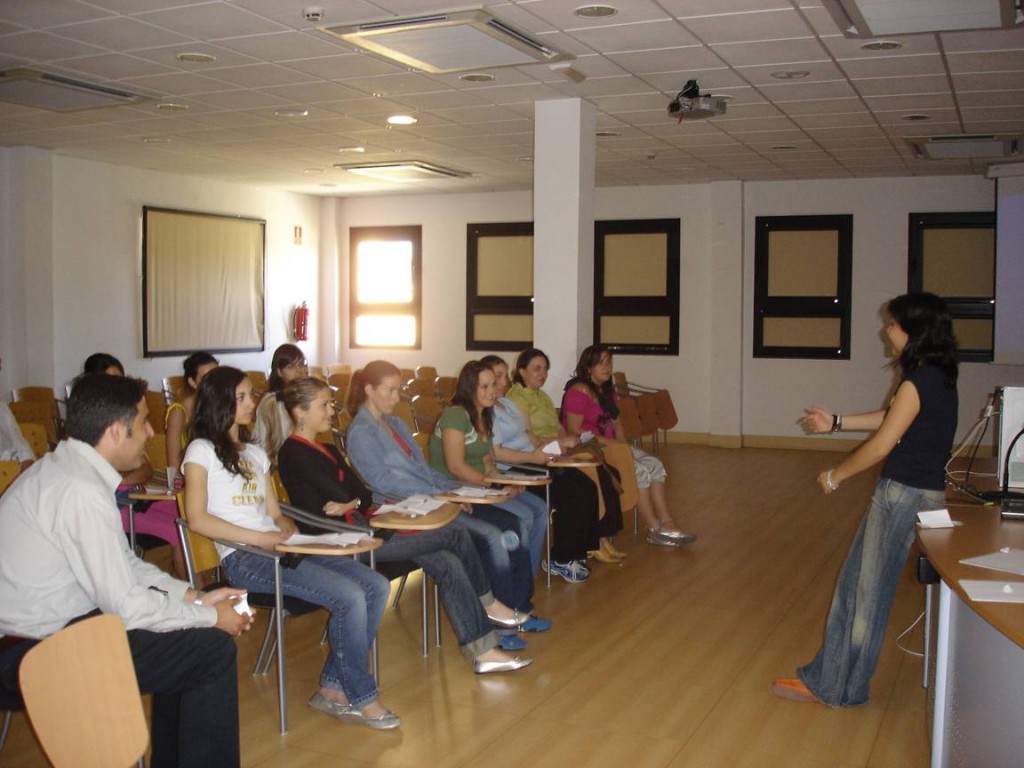 Charla en el CADE de Málaga para alumnos del IES Alta Axarquia de Periana.