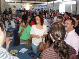 Sonia Rodríguez visita los stands de la Feria