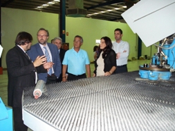 Manuel Gabriel durante la visita a las instalaciones de ALFA