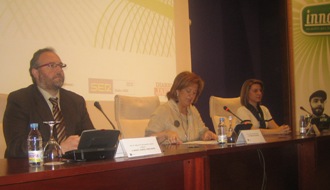 Manuel Gabriel Pérez Marín, Teresa Vega e Irene Sabalete