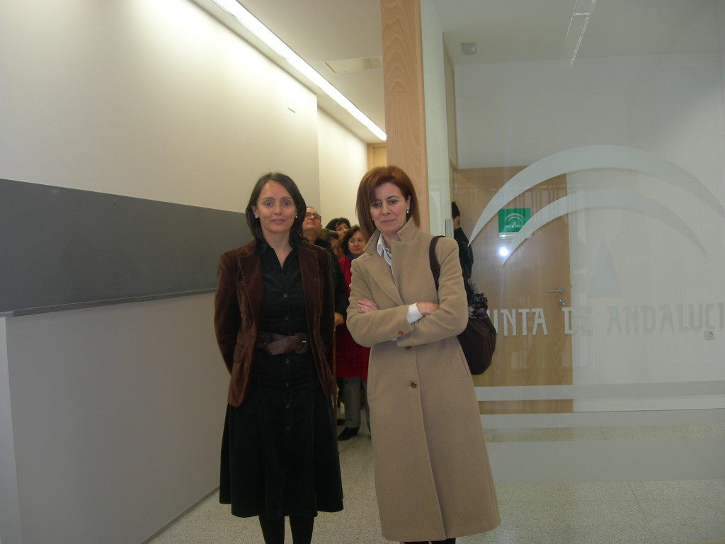 La delegada de Economía y la alcaldesa de Priego de Córdoba
