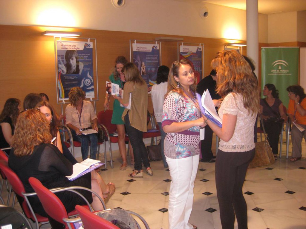 Participantes en uno de los talleres de Red de Cooperación de Emprendedoras desarrollados en 2013 en Almería.