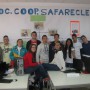 Alumnos y alumnas y docente que han creado la cooperativa 'Safarecleam' en el marco del programa MiniEmpresas Educativas.