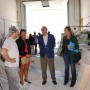 El consejero de Economía, José Sánchez Maldonado y la directora gerente de Andalucía Emprende, Vanessa Bernad visita una de las empresas instaladas en el CADE de Loja