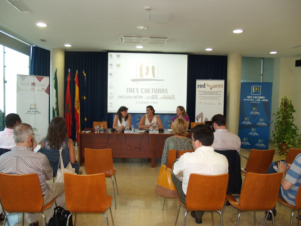 La Directora-Gerente de la Fundación Tres Culturas, la Gerente de Andanatura y la Directora de Red de la Fundación Andalucía Emprende durante la presentación del proyecto