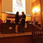 La directora gerente de Andalucía Emprende, Vanessa Bernad, recibiendo el premio