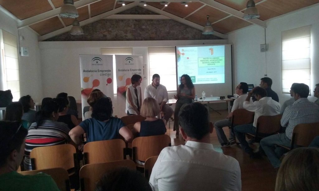 Momento de la presentación de la nueva plataforma 'Tu Municipio Emprende' en El Rubio (Sevilla)