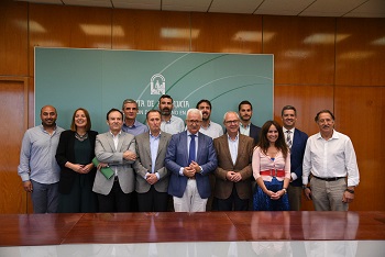El vicepresidente con los alcaldes de la provincia de Cádiz