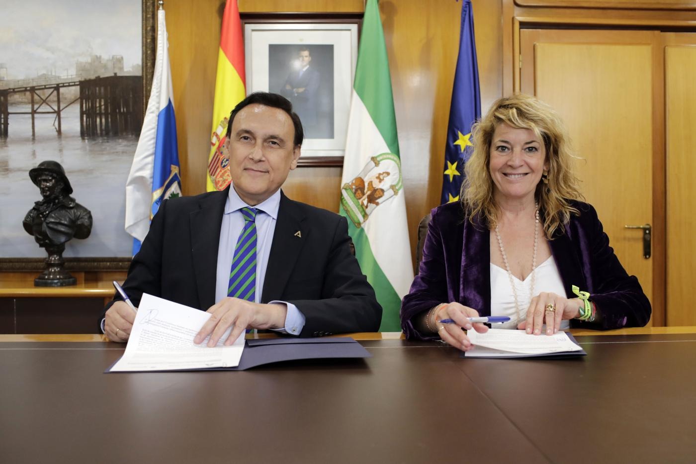 A Junta e o Porto de Huelva concordam em promover o empreendedorismo inovador e tecnológico