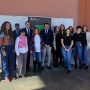 Autoridades junto a los proyectos emprendedores durante la visita a CADE Córdoba